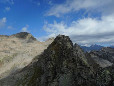 Arête sud-est de l’Aiguille du Veyre.