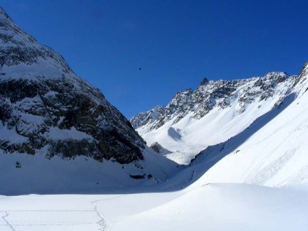 Du refuge, vue sur le vallon d’accès au Gébroulaz