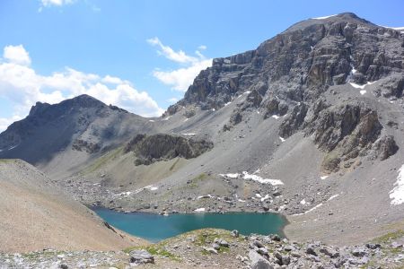 Beau et paisible Lac Vert.