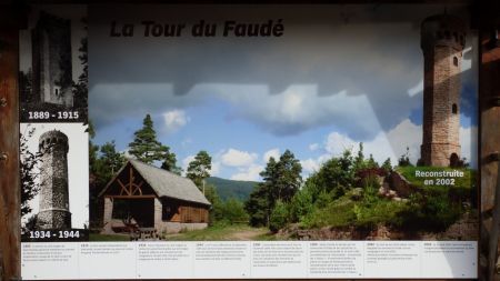 Panneau d’information pour ceux qui ne monteraient pas à la tour.