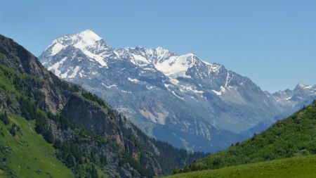 Le Mont Pourri : zoom du refuge