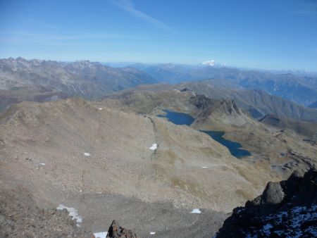 Le Mont Blanc et les lacs Blanc et Bramant